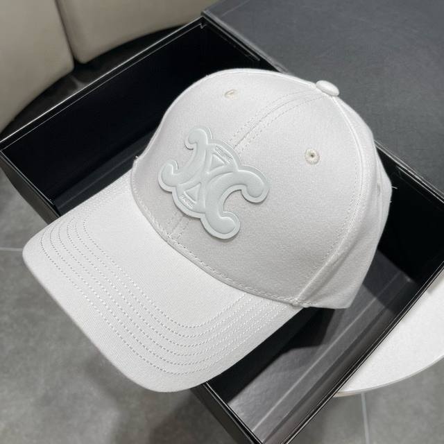 Celine赛琳 新款原单棒球帽， 精致优雅，很酷很时尚，专柜断货热门，质量超赞